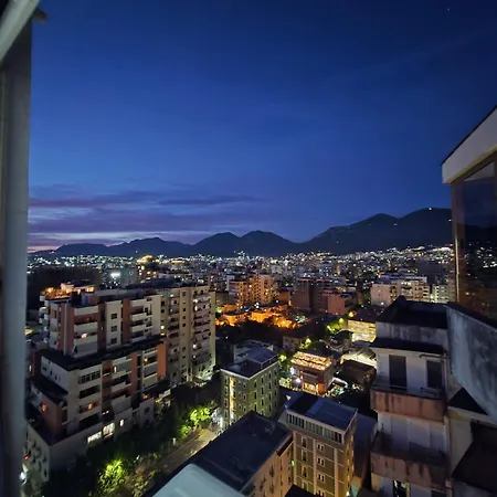 Panoramic 3 Bdr Penthouse In Skanderbeg Square Appartement